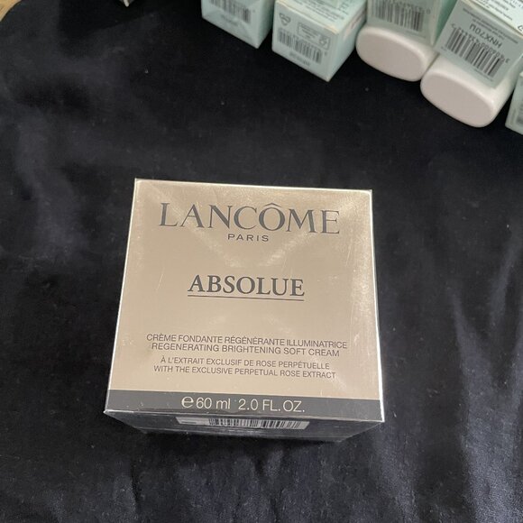 Other - Lancôme Absolue Regenerating Brightening Soft Cream 60ml 🌹✨